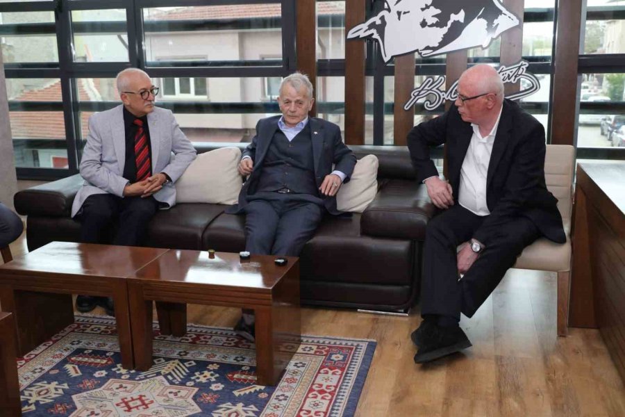 Mustafa Abdülcemil Kırımoğlu’ndan Başkan Kurt’a Hayırlı Olsun Ziyareti
