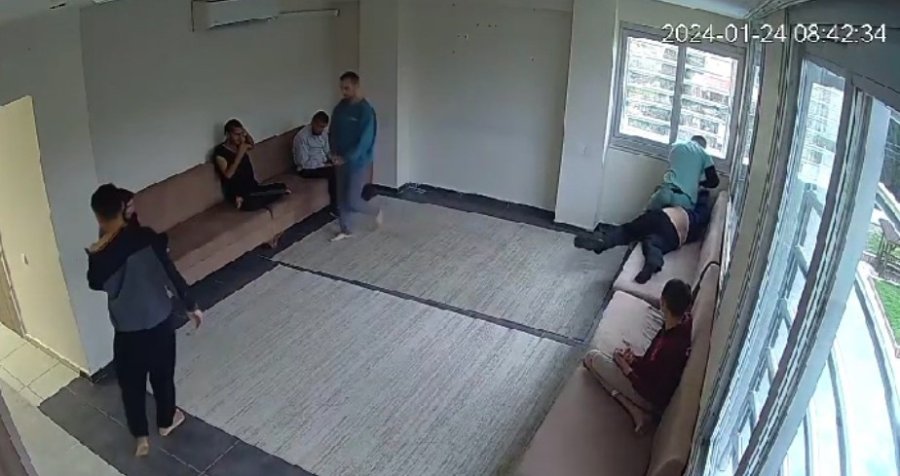 Bakımevindeki Dayak Dehşeti Kamerada