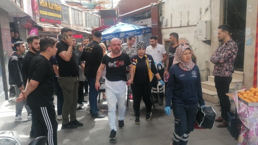 Kebapçı İle Çaycının Döner Çatallı Tabela Kavgası