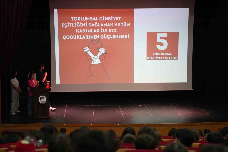 Üniversiteli Gençlerden Farkındalık Eğitimi