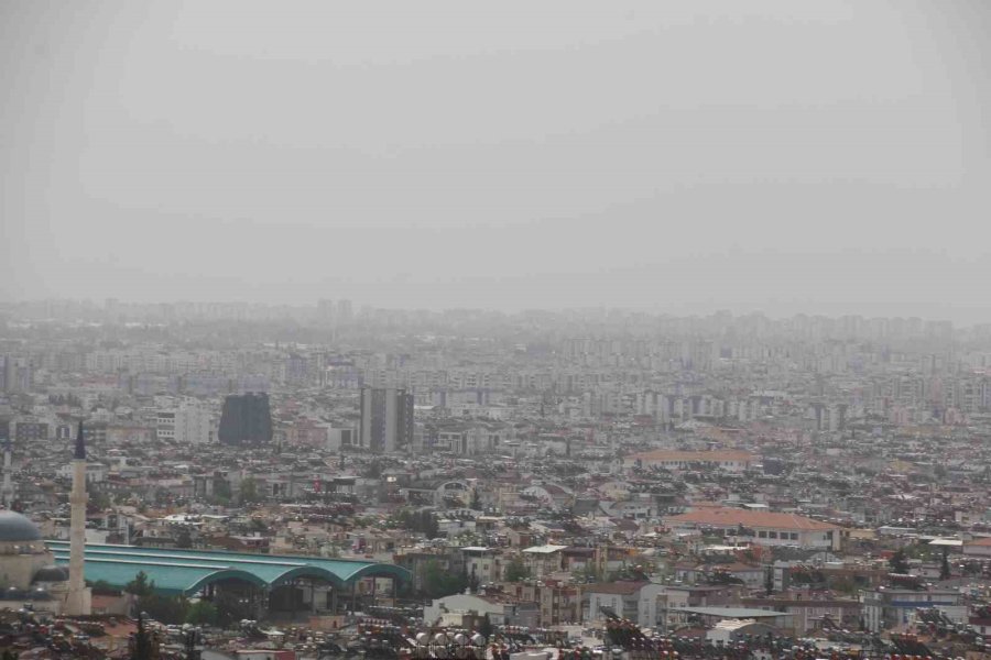 Antalya’nın Deniz Manzarasına Çöl Tozu Perdesi