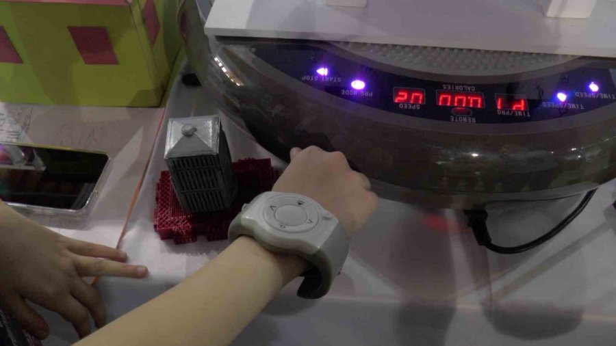 Öğrencilerin Geliştirdiği Bu Proje İle Binalar 8 Şiddetindeki Depreme Dayanıyor