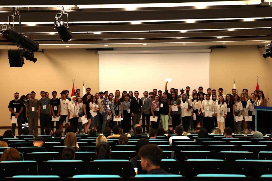 Türkiye’nin İlk Ve Acil Yardım Öğrencileri Alkü’de Kıyasıya Mücadele Etti