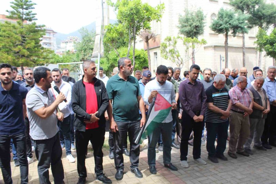 Alanya’da Gazze’de Hayatını Kaybeden Müslümanlar İçin Gıyabi Cenaze Namazı Kılındı