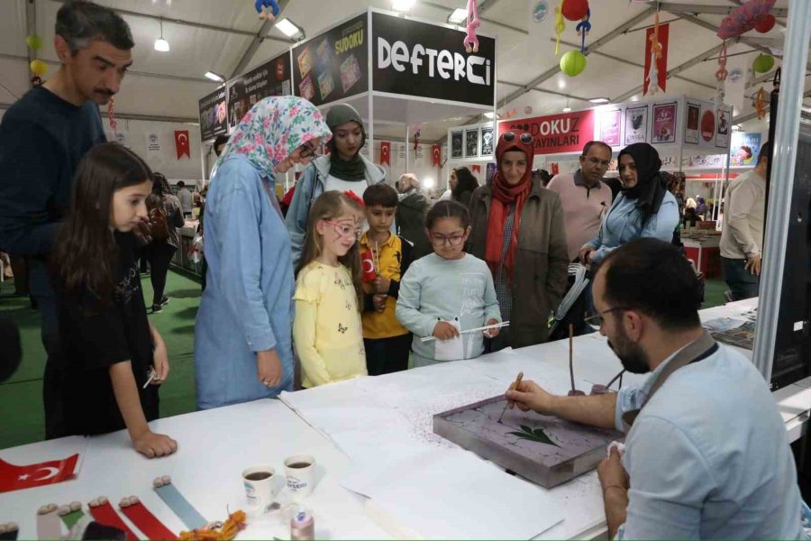 Büyükşehir’in Çocuk Kitap Fuarı Ve Şenliği, Hafta Sonu Minikleri Bekliyor