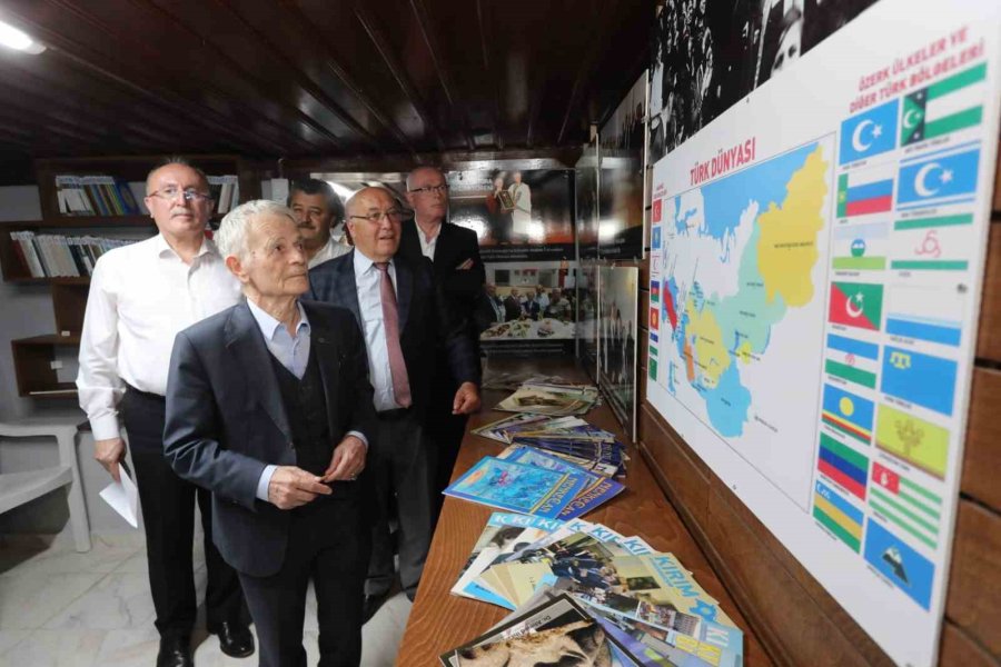 Adını Taşıyan Müzeyi Gezdi