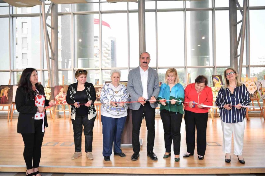 Konyaaltı’nda Gönüllülerden Resim Sergisi