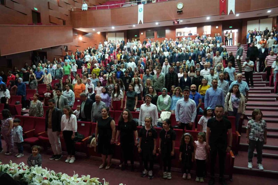 Sağlıkçılar Bu Kez Eğlendirdi