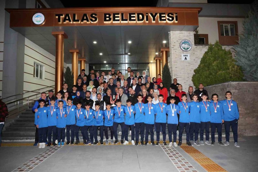 Talas Sporcu Fabrikası Göğüs Kabartıyor