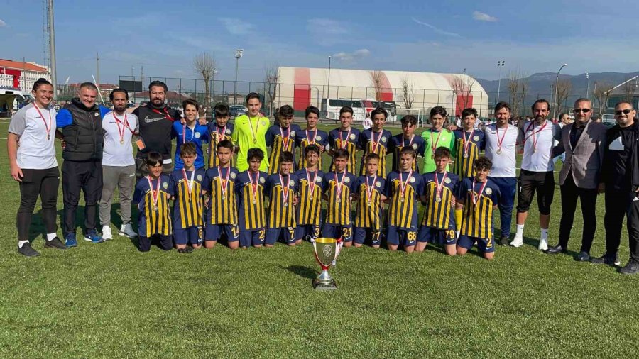 Talas Sporcu Fabrikası Göğüs Kabartıyor