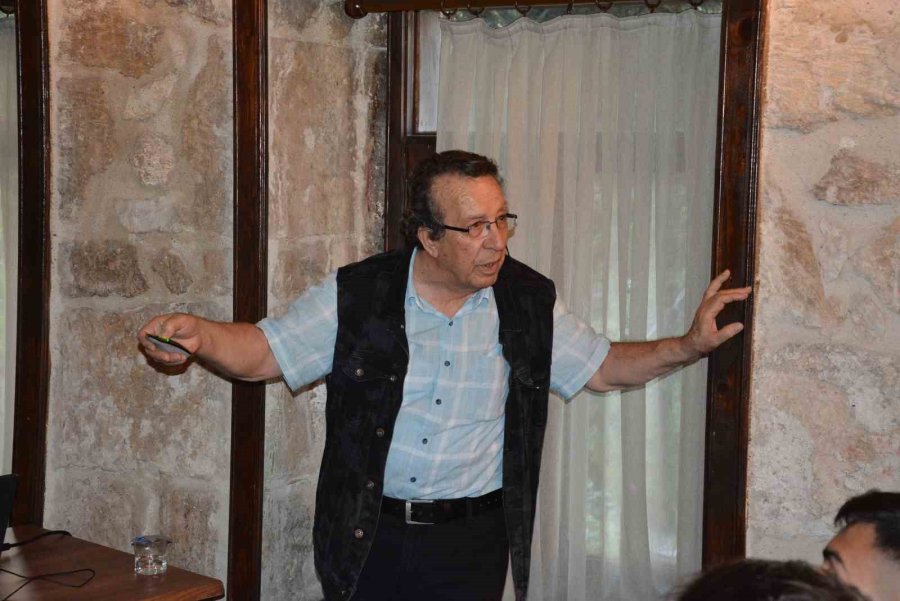 Ressam Mehmet Bal Mersin’de Anıldı