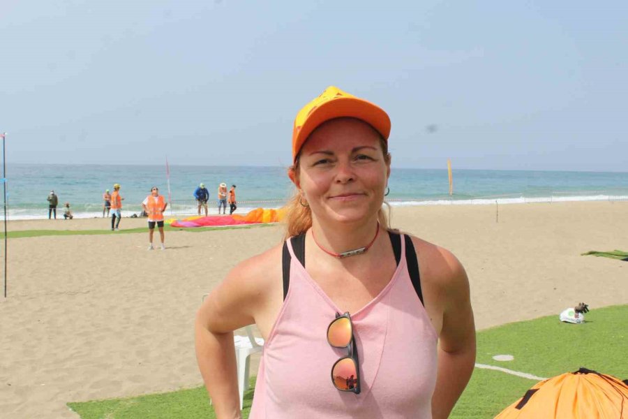 Alanya Semaları Yamaç Paraşütleriyle Renklendi
