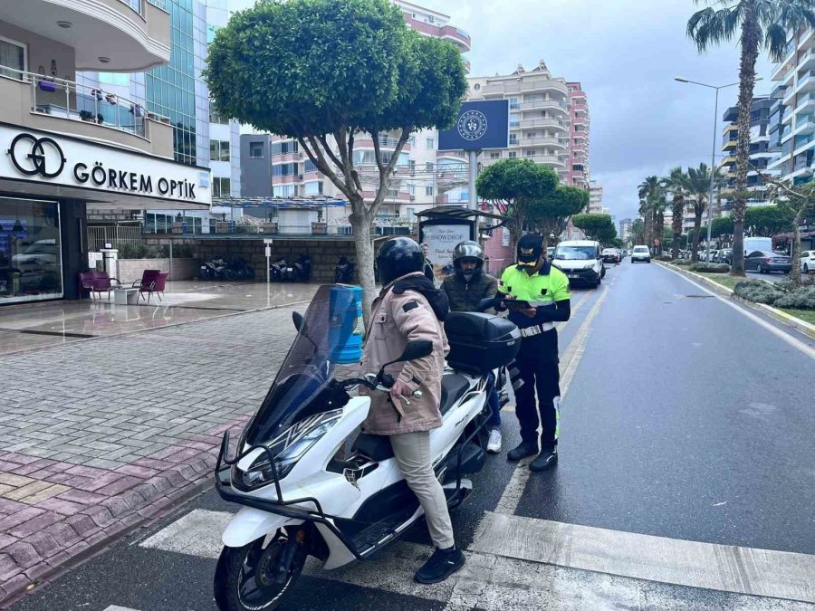 Alanya’da 5 Motosiklet Trafikten Men Edildi