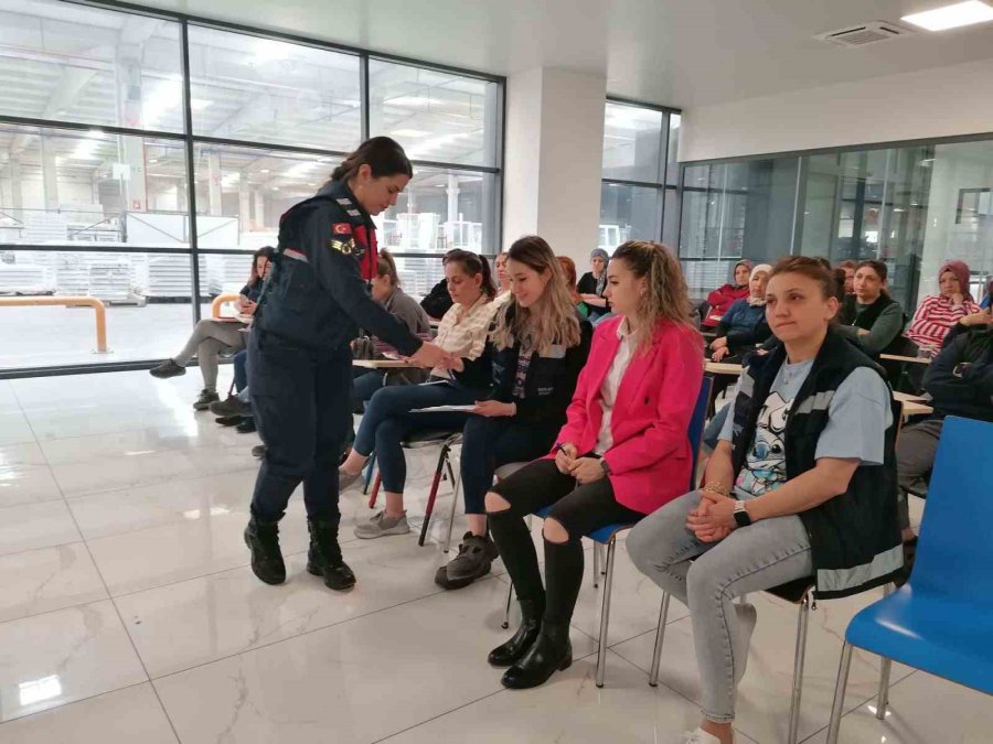 Jandarmadan Fabrika Çalışanlarına Bilgilendirme