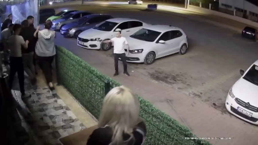 Ticari Taksi İle Takip Ettiği Husumetlisini Vurmak İçin İş Yerine Ateş Açtı