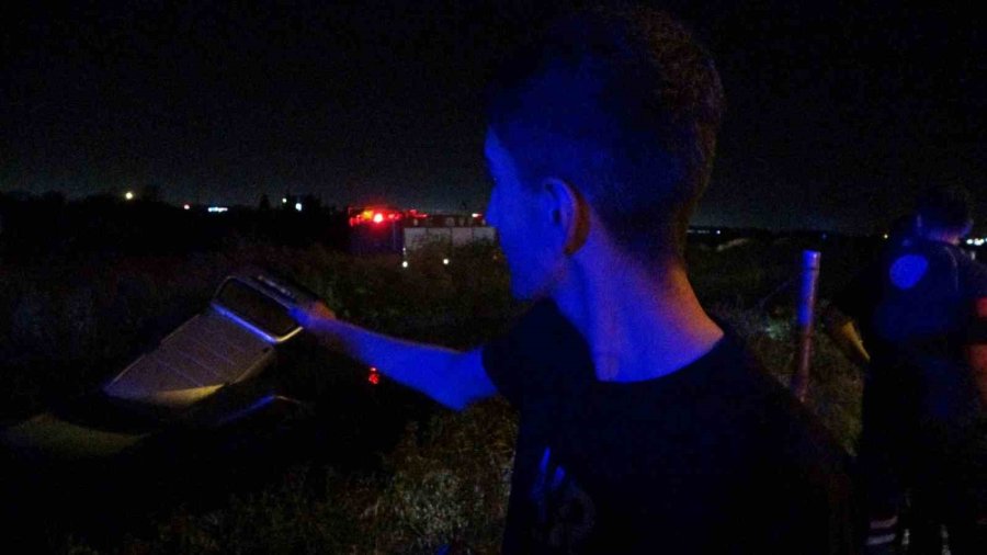 Otomobil Su Kanalına Uçtu: Öldüğü Düşünülen Sürücünün Yüzerek Kaçtığı Ortaya Çıktı