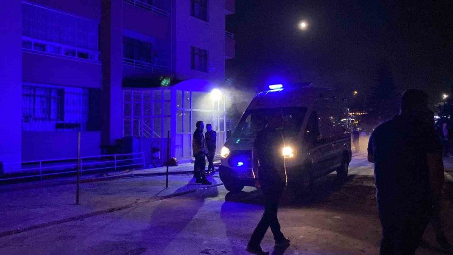 Konya’da Bir Apartmanın 9’uncu Katı Alevlere Teslim Oldu