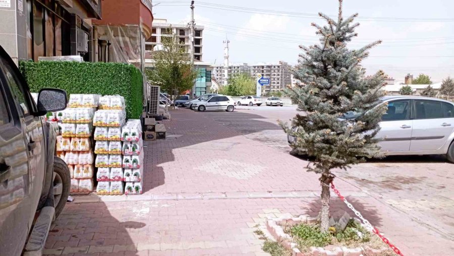 Ticari Taksi İle Takip Ettiği Husumetlisini Vurmak İçin İş Yerine Ateş Açtı