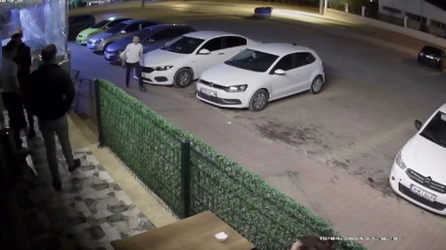 Ticari Taksi İle Takip Ettiği Husumetlisini Vurmak İçin İş Yerine Ateş Açtı