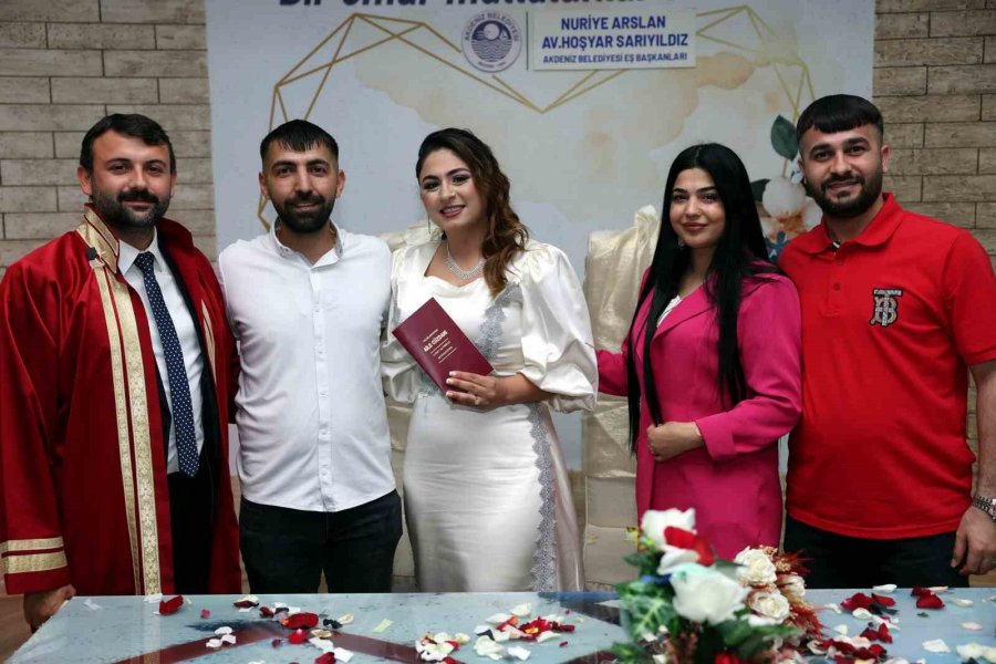 Başkan Sarıyıldız, İlk Nikahını Kıydı