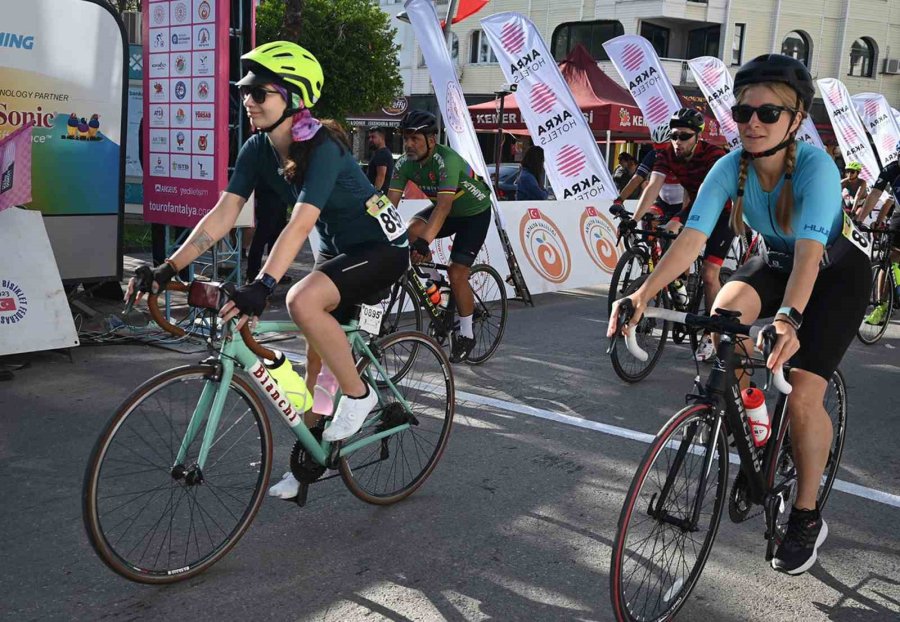 Akra Gran Fondo Powered By Ag Tohum Bisiklet Yarışı Yapıldı