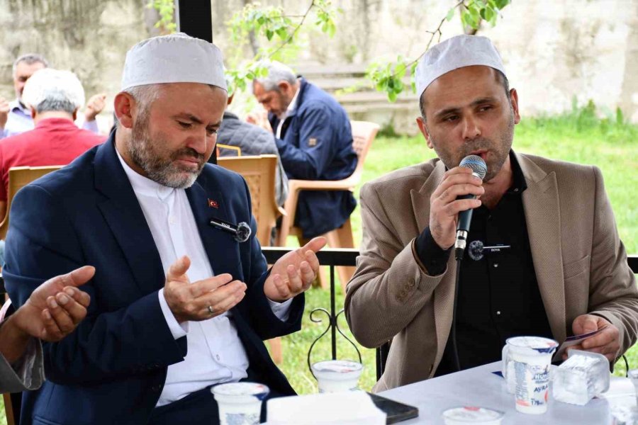 Pusatlı Mahallesinde Yağmur Duası Yapıldı