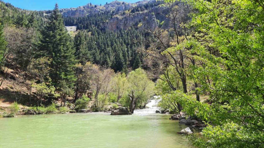 Aygırdibi Şelalesi Ziyaretçilerini Ağırlamaya Başladı
