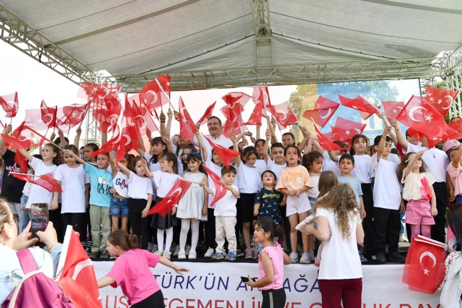 7’den 70’e Herkes 23 Nisan Coşkusunu Tepebaşı’nda Yaşadı