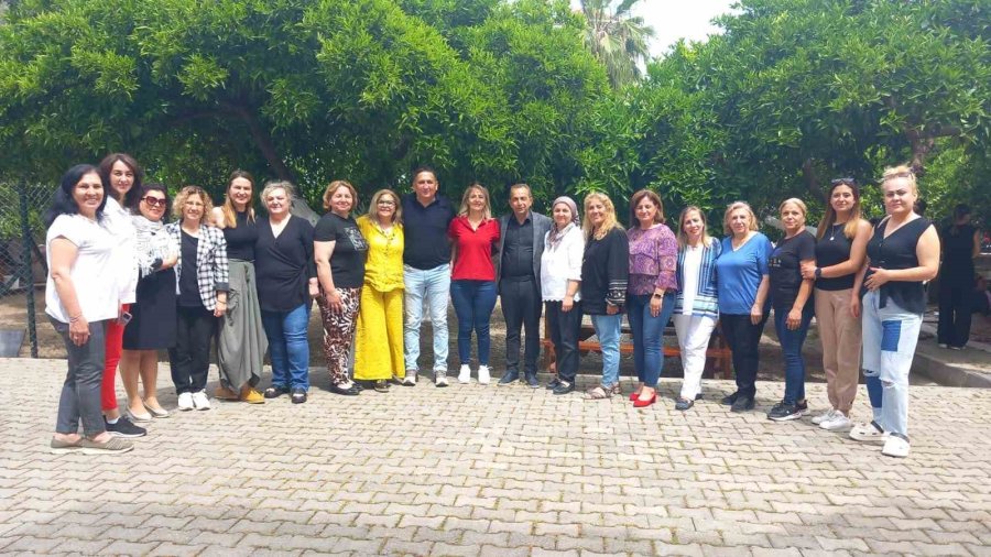 Antalya’nın Kadın Muhtarları Bir Araya Gelip Hem Öğrendiler Hem Eğlendiler