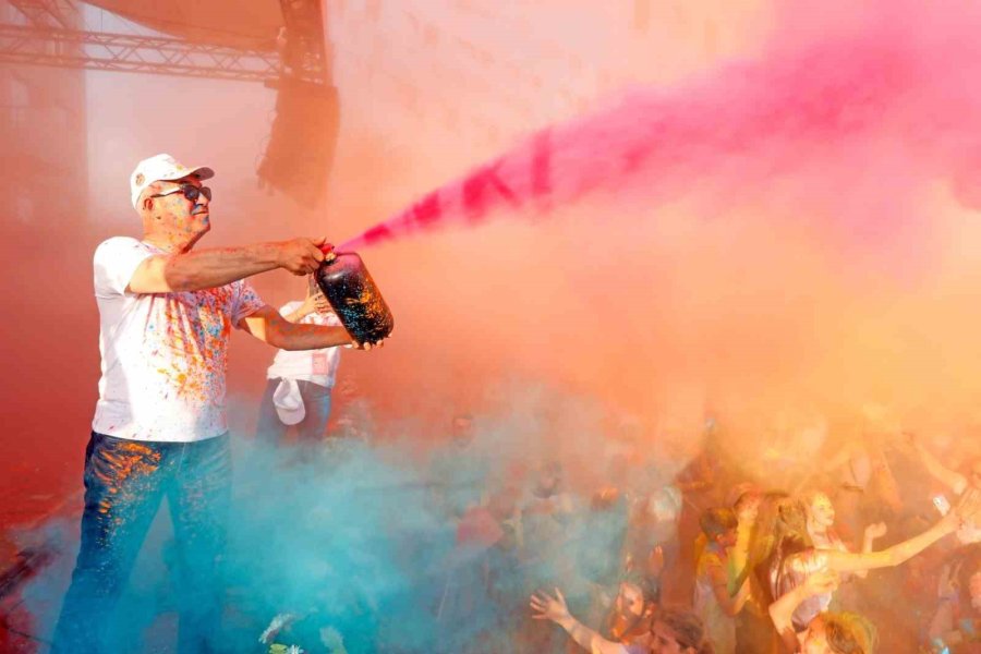 Alanya’da En Renkli Festival