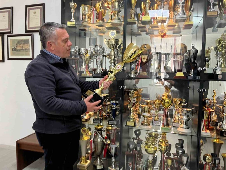 Eskişehir’deki Tren Garı Otoparkı Gelirinin Ankara Demirspor’a Ait Olması