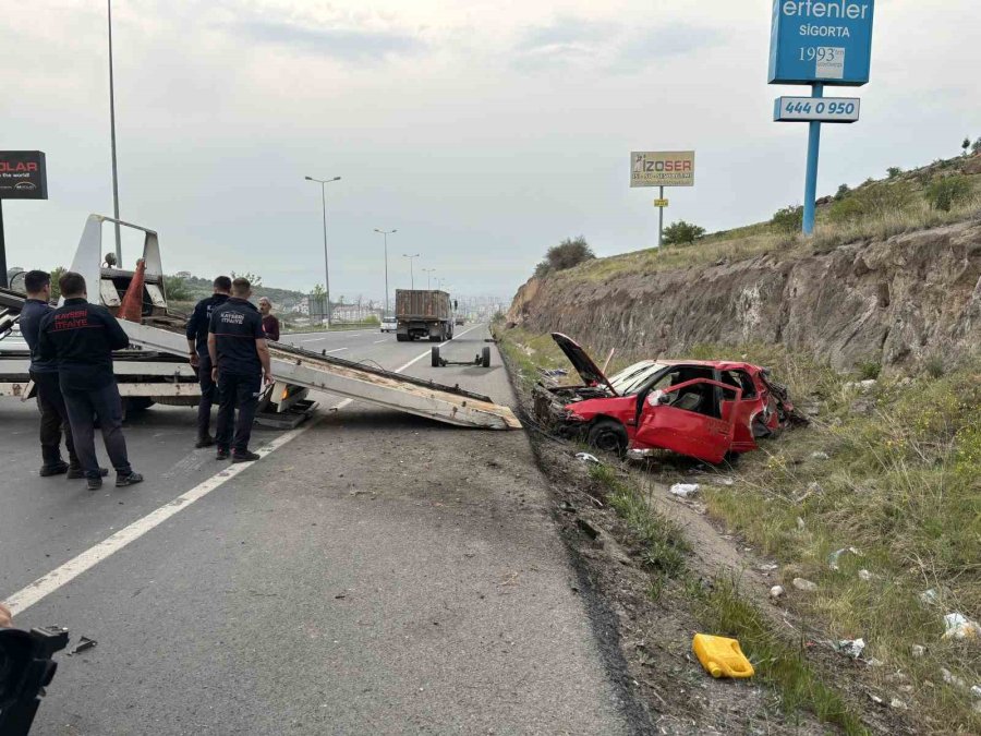Kayseri’de Kazada Paramparça Olan Aracın Sürücüsü Hayatını Kaybetti