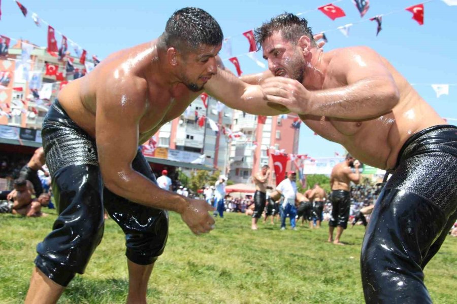 Kumluca’da Başpehlivan Fatih Atlı