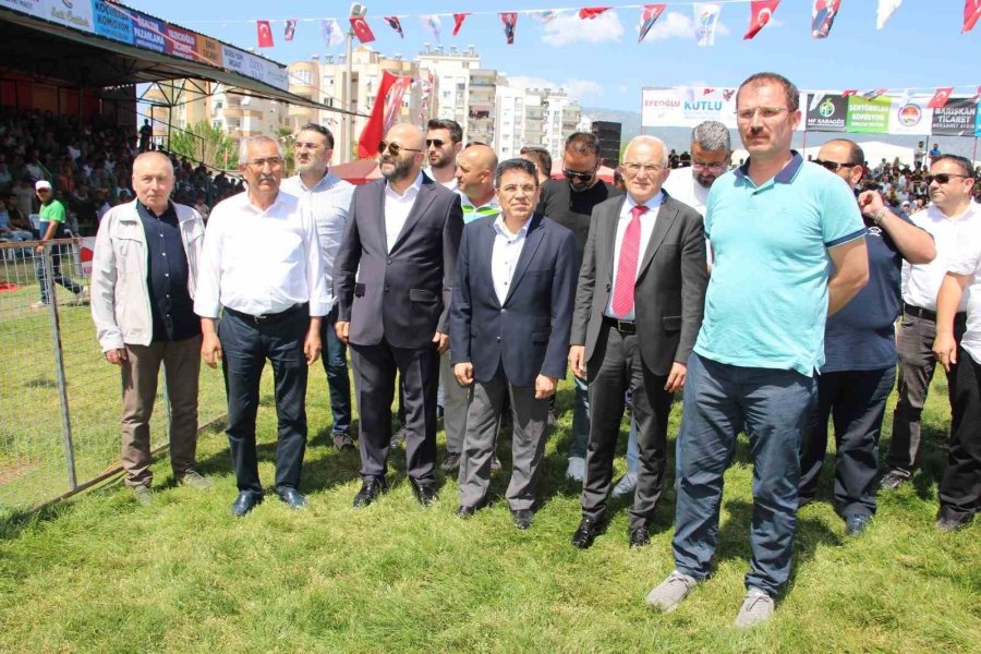 Kumluca’da Başpehlivan Fatih Atlı