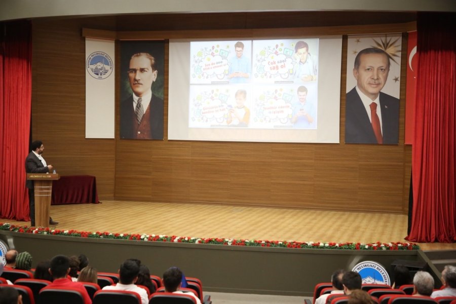 Melikgazi Belediyesi, ’dijital Yaşam Ve İletişim’ Konulu Eğitim Verdi