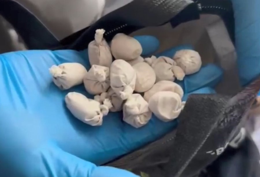 Mersin’de Uyuşturucu Operasyonu: Paket Paket Eroin Çıktı, 4 Kişi Yakalandı