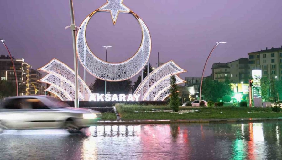 Şiddetli Yağış Aksaray’da Sele Neden Oldu