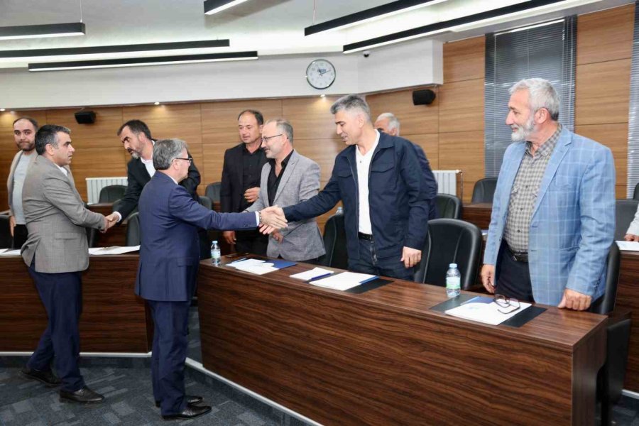 Başkan Özdoğan Muhtarlarla İstişare Toplantısı Yaptı