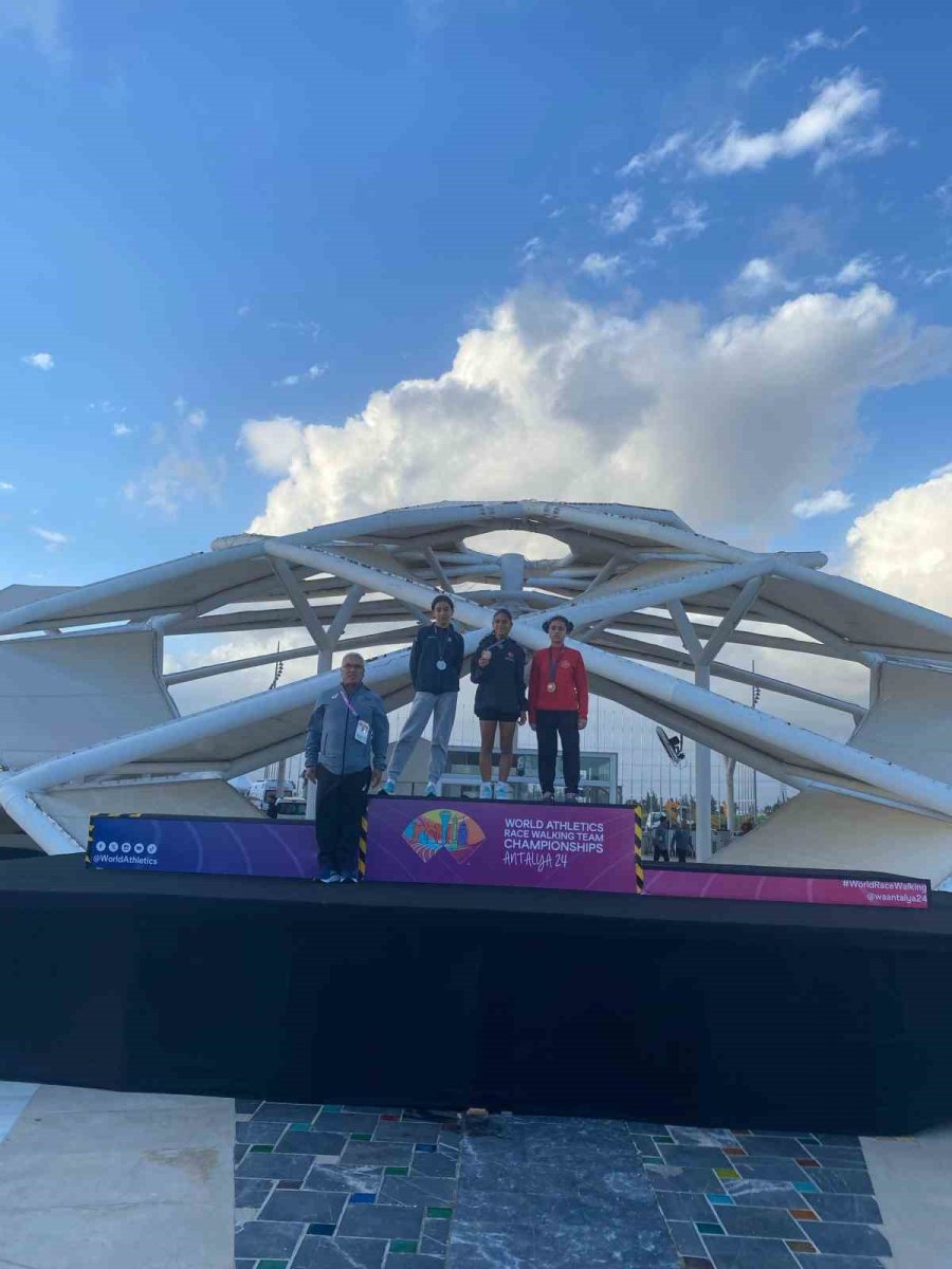 Hayrunnisa Ceyhan Gümüş Madalya Kazandı