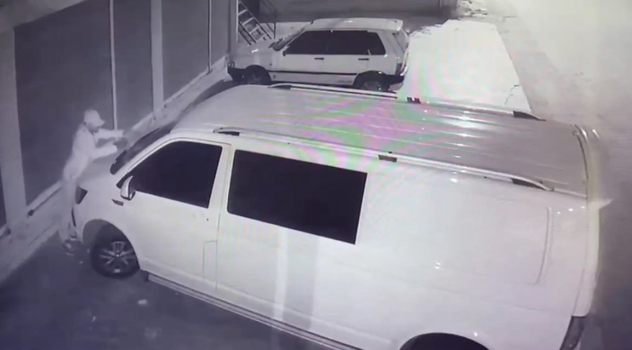 Mersin’de Terör Amaçlı Araç Kundaklayan Şüpheli Suçüstü Yakalandı