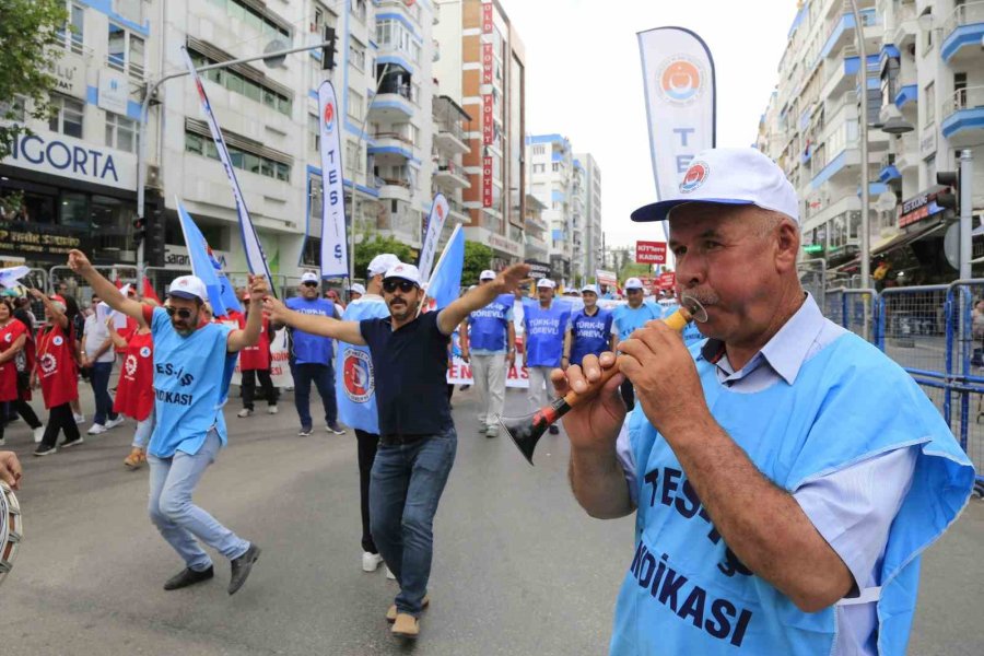 Antalya’da 1 Mayıs Coşkusu