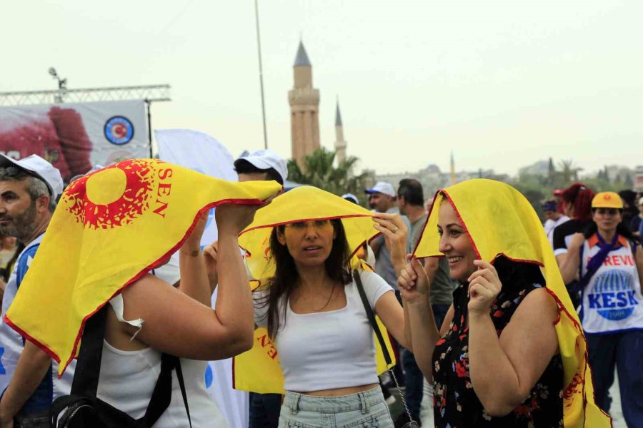 Antalya’da 1 Mayıs Coşkusu