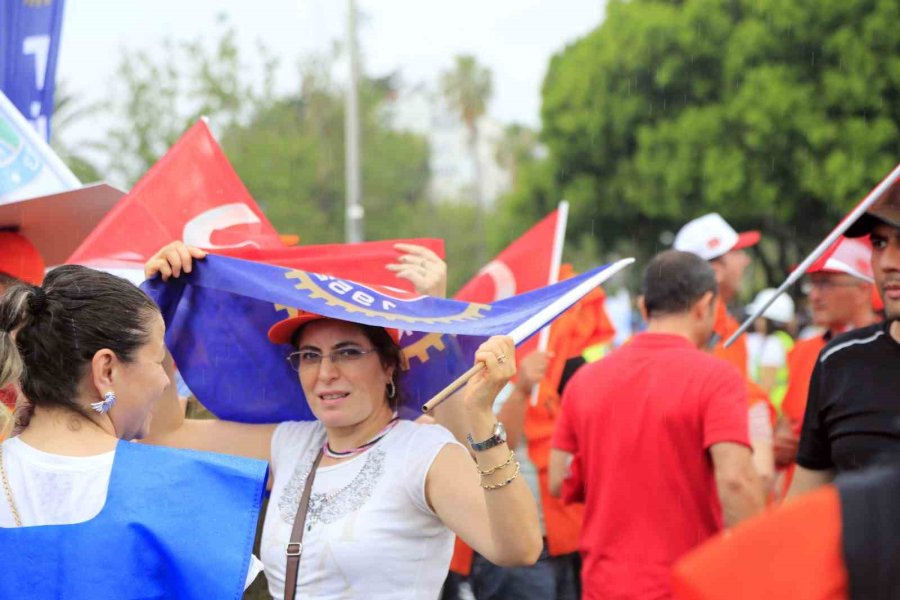 Antalya’da 1 Mayıs Coşkusu