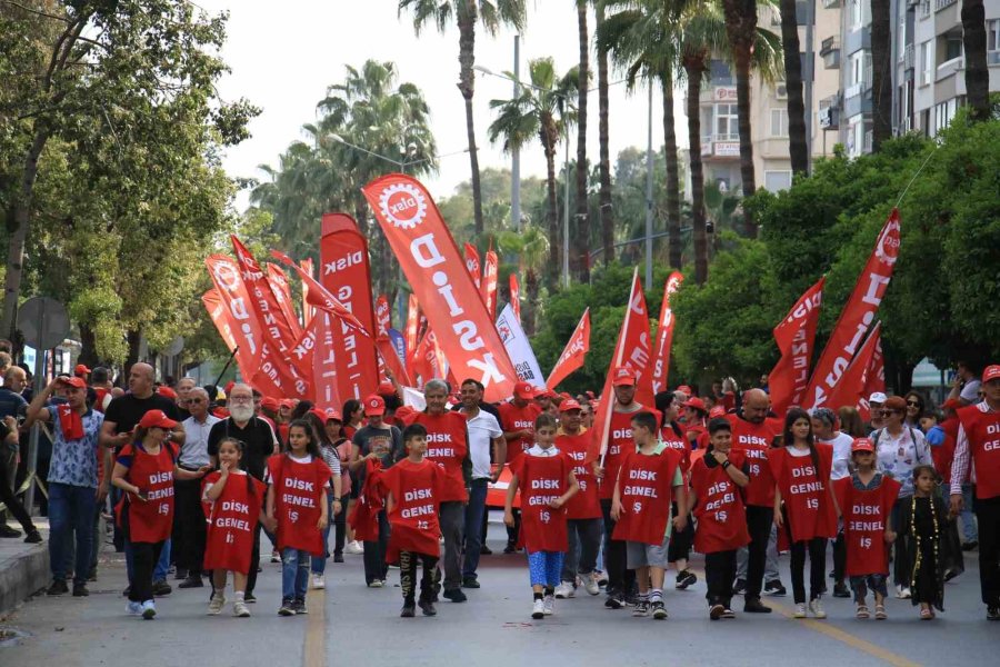 Mersin’de 1 Mayıs Coşkuyla Kutlandı