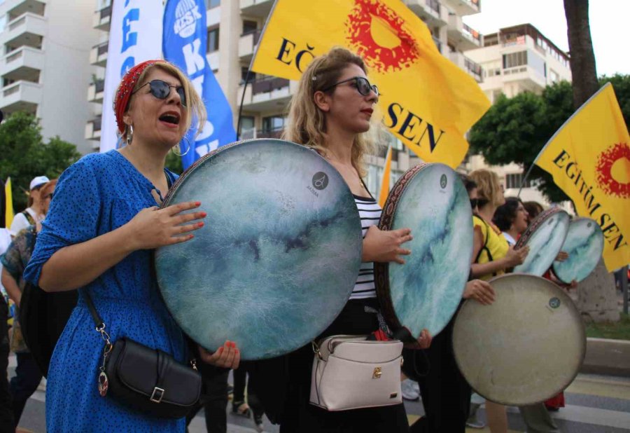 Mersin’de 1 Mayıs Coşkuyla Kutlandı
