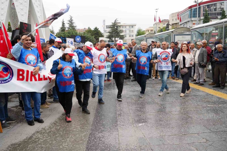 Niğde’de 1 Mayıs Halaylarla Kutlandı