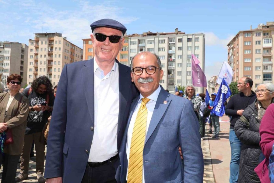 Başkan Kurt, 1 Mayıs’ta İşçi Ve Emekçileri Yalnız Bırakmadı