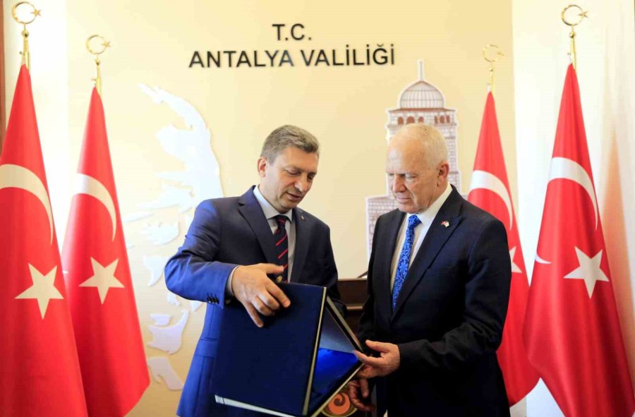 Kktc Meclis Başkanı Töre, Vali Şahin İle Bir Araya Geldi