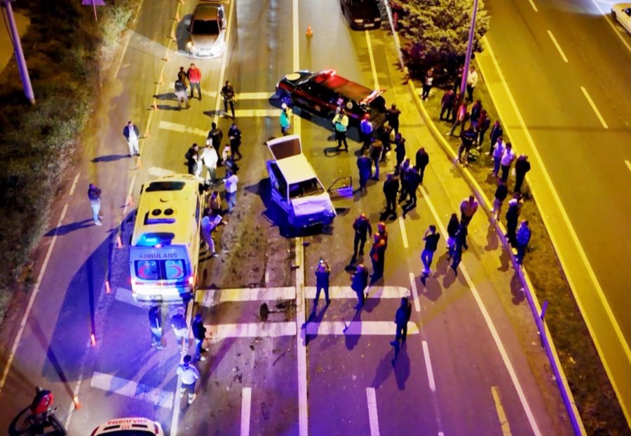 Hatalı Sollama Kazaya Neden Oldu: 3 Ağır Yaralı