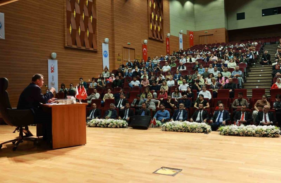 Cumhurbaşkanı Başdanışmanı Sertçelik, Kayü’de Konferans Verdi